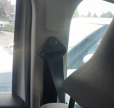 Белый Рено Дастер, объемом двигателя 1.6 л и пробегом 24 тыс. км за 17500 $, фото 2 на Automoto.ua