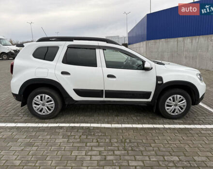 Белый Рено Дастер, объемом двигателя 1.5 л и пробегом 78 тыс. км за 17300 $, фото 2 на Automoto.ua