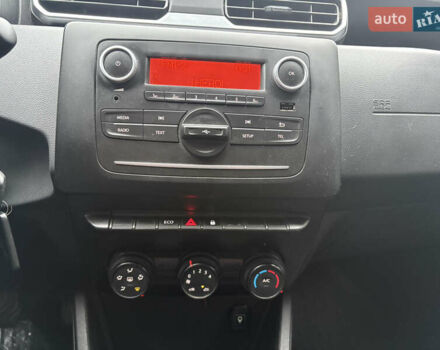 Белый Рено Дастер, объемом двигателя 1.6 л и пробегом 75 тыс. км за 12999 $, фото 15 на Automoto.ua