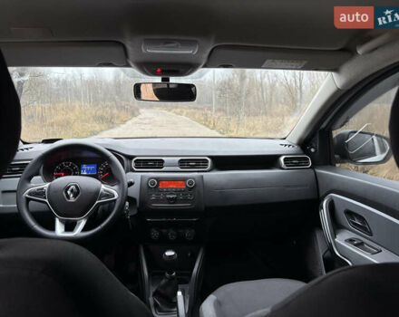 Белый Рено Дастер, объемом двигателя 1.6 л и пробегом 75 тыс. км за 12999 $, фото 12 на Automoto.ua