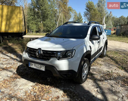 Белый Рено Дастер, объемом двигателя 1.5 л и пробегом 75 тыс. км за 13500 $, фото 2 на Automoto.ua