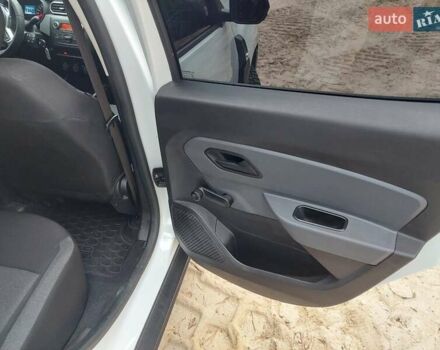 Белый Рено Дастер, объемом двигателя 1.46 л и пробегом 80 тыс. км за 16500 $, фото 10 на Automoto.ua