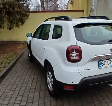 Белый Рено Дастер, объемом двигателя 1.6 л и пробегом 33 тыс. км за 16200 $, фото 16 на Automoto.ua