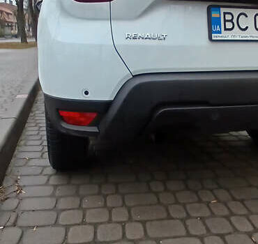 Белый Рено Дастер, объемом двигателя 1.6 л и пробегом 33 тыс. км за 16200 $, фото 13 на Automoto.ua