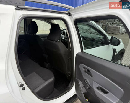 Белый Рено Дастер, объемом двигателя 1.5 л и пробегом 78 тыс. км за 17300 $, фото 10 на Automoto.ua