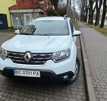 Белый Рено Дастер, объемом двигателя 1.6 л и пробегом 33 тыс. км за 16200 $, фото 1 на Automoto.ua