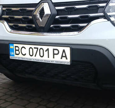 Белый Рено Дастер, объемом двигателя 1.6 л и пробегом 33 тыс. км за 16200 $, фото 6 на Automoto.ua