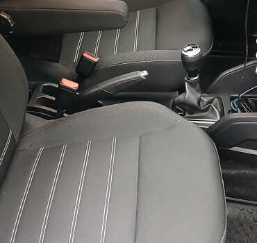 Белый Рено Дастер, объемом двигателя 1.6 л и пробегом 33 тыс. км за 16200 $, фото 29 на Automoto.ua