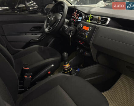 Белый Рено Дастер, объемом двигателя 1.46 л и пробегом 140 тыс. км за 17299 $, фото 19 на Automoto.ua