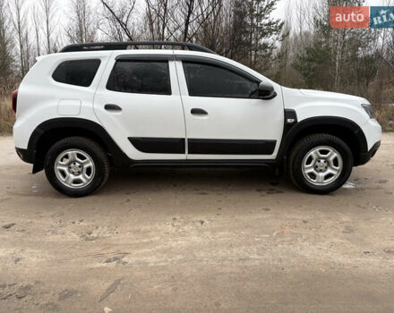 Белый Рено Дастер, объемом двигателя 1.6 л и пробегом 75 тыс. км за 12999 $, фото 6 на Automoto.ua