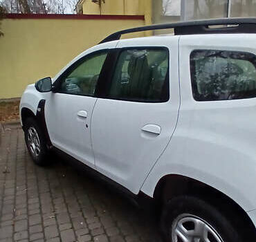 Белый Рено Дастер, объемом двигателя 1.6 л и пробегом 33 тыс. км за 16200 $, фото 17 на Automoto.ua