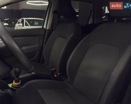 Белый Рено Дастер, объемом двигателя 1.46 л и пробегом 140 тыс. км за 17299 $, фото 16 на Automoto.ua