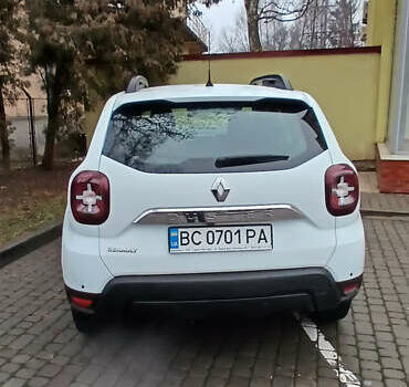 Белый Рено Дастер, объемом двигателя 1.6 л и пробегом 33 тыс. км за 16200 $, фото 10 на Automoto.ua