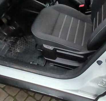 Белый Рено Дастер, объемом двигателя 1.6 л и пробегом 33 тыс. км за 16200 $, фото 32 на Automoto.ua