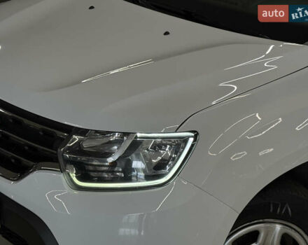 Белый Рено Дастер, объемом двигателя 1.46 л и пробегом 140 тыс. км за 17299 $, фото 2 на Automoto.ua