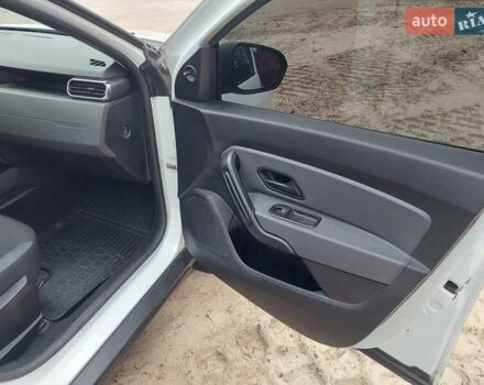 Белый Рено Дастер, объемом двигателя 1.46 л и пробегом 80 тыс. км за 16500 $, фото 8 на Automoto.ua