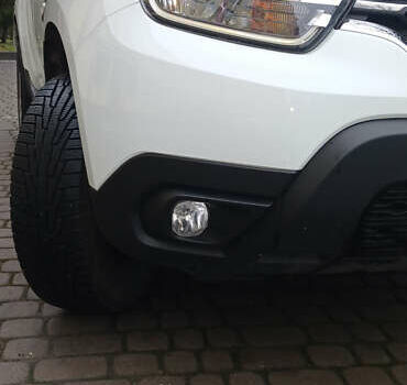 Белый Рено Дастер, объемом двигателя 1.6 л и пробегом 33 тыс. км за 16200 $, фото 8 на Automoto.ua