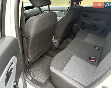 Белый Рено Дастер, объемом двигателя 1.6 л и пробегом 75 тыс. км за 12999 $, фото 9 на Automoto.ua