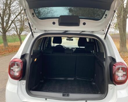 Белый Рено Дастер, объемом двигателя 1.5 л и пробегом 68 тыс. км за 19100 $, фото 4 на Automoto.ua