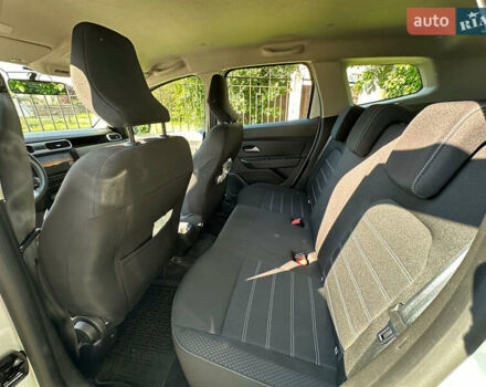 Белый Рено Дастер, объемом двигателя 1.5 л и пробегом 34 тыс. км за 19500 $, фото 3 на Automoto.ua