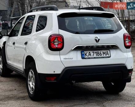 Белый Рено Дастер, объемом двигателя 1.6 л и пробегом 22 тыс. км за 17800 $, фото 4 на Automoto.ua