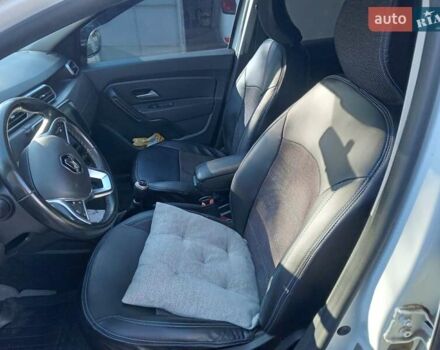 Белый Рено Дастер, объемом двигателя 1.6 л и пробегом 126 тыс. км за 16700 $, фото 11 на Automoto.ua