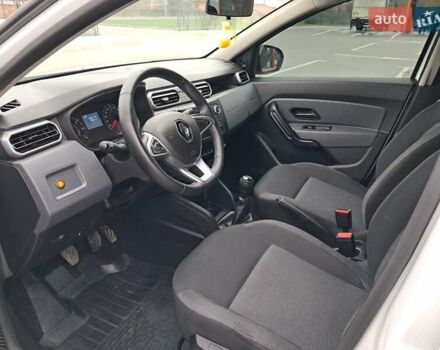 Белый Рено Дастер, объемом двигателя 1.5 л и пробегом 16 тыс. км за 16800 $, фото 29 на Automoto.ua