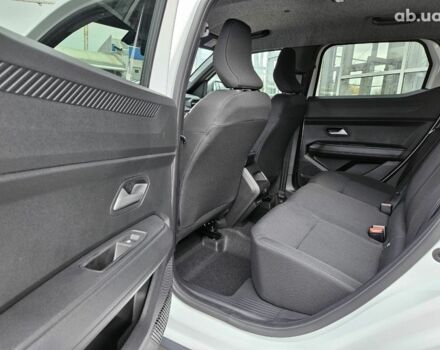 Белый Рено Дастер, объемом двигателя 0 л и пробегом 1 тыс. км за 26173 $, фото 13 на Automoto.ua
