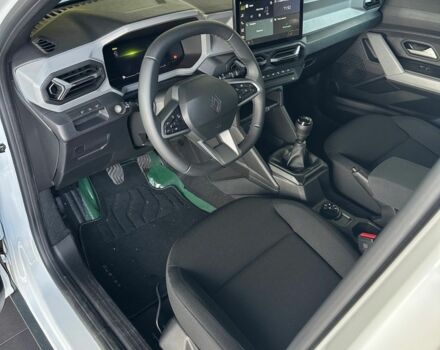 Белый Рено Дастер, объемом двигателя 0 л и пробегом 0 тыс. км за 26732 $, фото 6 на Automoto.ua