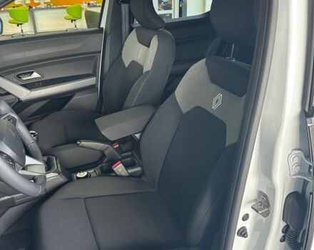 Белый Рено Дастер, объемом двигателя 0 л и пробегом 0 тыс. км за 26732 $, фото 7 на Automoto.ua