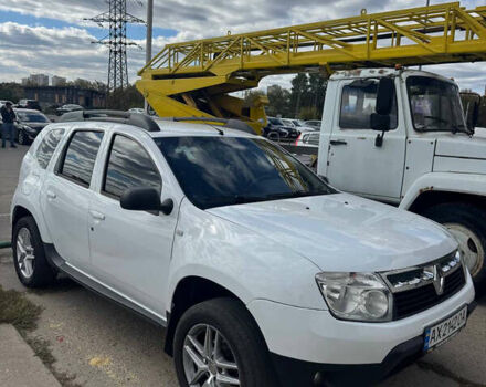 Белый Рено Дастер, объемом двигателя 1.6 л и пробегом 140 тыс. км за 7000 $, фото 1 на Automoto.ua