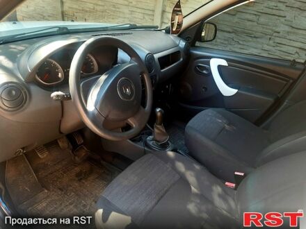 Рено Дастер 2010 в Краматорске на Automoto.ua Белый Рено Дастер, объемом двигателя 1.6 л и пробегом 0 тыс. км за 6000 $, фото 1 на Automoto.ua