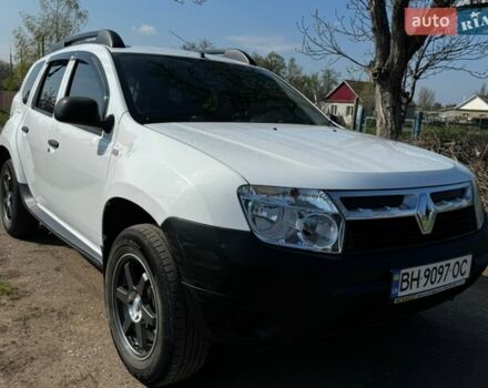 Белый Рено Дастер, объемом двигателя 1.6 л и пробегом 118 тыс. км за 8500 $, фото 1 на Automoto.ua