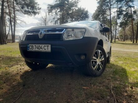 Белый Рено Дастер, объемом двигателя 1.6 л и пробегом 180 тыс. км за 7800 $, фото 1 на Automoto.ua