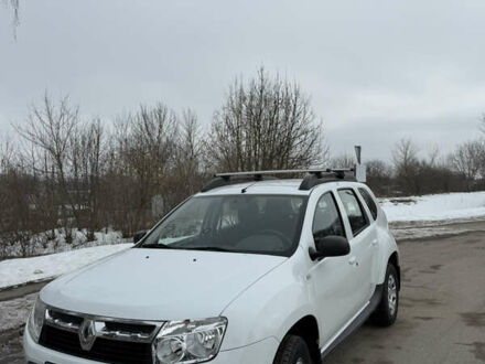 Белый Рено Дастер, объемом двигателя 1.6 л и пробегом 17 тыс. км за 10800 $, фото 1 на Automoto.ua