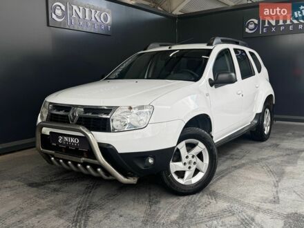 Белый Рено Дастер, объемом двигателя 1.6 л и пробегом 120 тыс. км за 8800 $, фото 1 на Automoto.ua