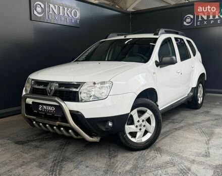 Белый Рено Дастер, объемом двигателя 1.6 л и пробегом 120 тыс. км за 8800 $, фото 1 на Automoto.ua