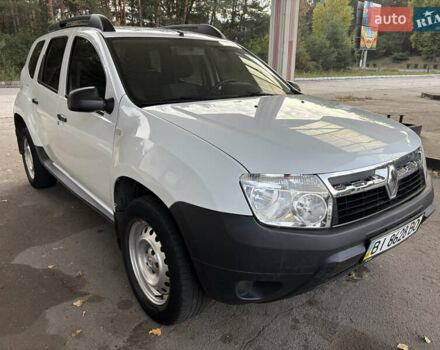 Белый Рено Дастер, объемом двигателя 1.6 л и пробегом 72 тыс. км за 7850 $, фото 1 на Automoto.ua