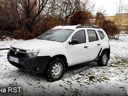 Рено Дастер 2012 в Лубнах на Automoto.ua Белый Рено Дастер, объемом двигателя 16 л и пробегом 185 тыс. км за 8888 $, фото 1 на Automoto.ua