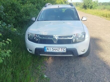 Белый Рено Дастер, объемом двигателя 1.6 л и пробегом 45 тыс. км за 8500 $, фото 1 на Automoto.ua