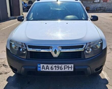 Белый Рено Дастер, объемом двигателя 1.45 л и пробегом 362 тыс. км за 6800 $, фото 1 на Automoto.ua