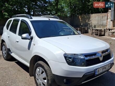 Белый Рено Дастер, объемом двигателя 1.6 л и пробегом 169 тыс. км за 7500 $, фото 1 на Automoto.ua