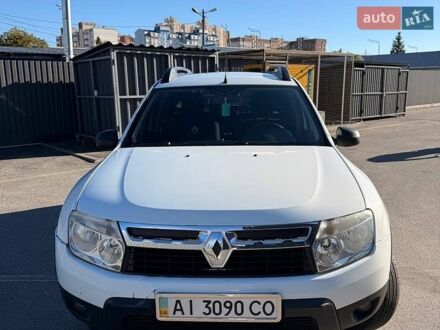 Белый Рено Дастер, объемом двигателя 1.6 л и пробегом 145 тыс. км за 11000 $, фото 1 на Automoto.ua