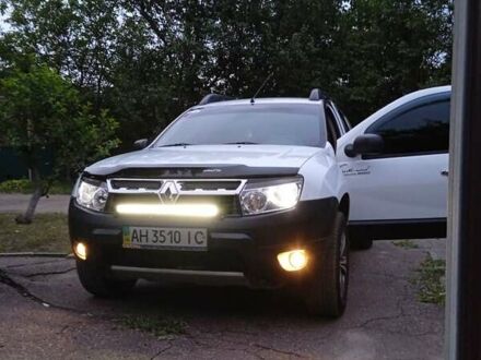 Белый Рено Дастер, объемом двигателя 1.6 л и пробегом 69 тыс. км за 9300 $, фото 1 на Automoto.ua