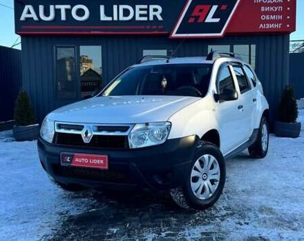 Белый Рено Дастер, объемом двигателя 1.5 л и пробегом 204 тыс. км за 8800 $, фото 1 на Automoto.ua