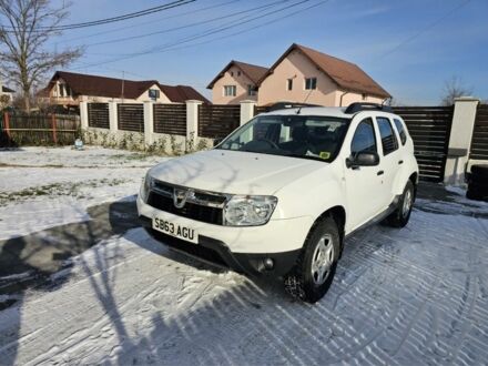 Белый Рено Дастер, объемом двигателя 0 л и пробегом 180 тыс. км за 4800 $, фото 1 на Automoto.ua