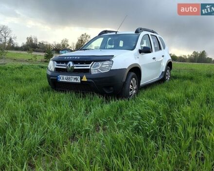 Белый Рено Дастер, объемом двигателя 1.6 л и пробегом 368 тыс. км за 7200 $, фото 1 на Automoto.ua