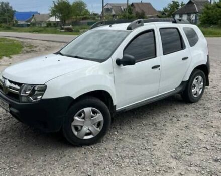 Белый Рено Дастер, объемом двигателя 1.46 л и пробегом 400 тыс. км за 9000 $, фото 1 на Automoto.ua