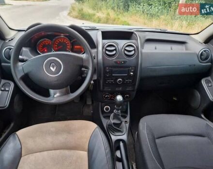 Белый Рено Дастер, объемом двигателя 1.5 л и пробегом 310 тыс. км за 9500 $, фото 1 на Automoto.ua