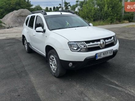 Белый Рено Дастер, объемом двигателя 1.6 л и пробегом 177 тыс. км за 11000 $, фото 1 на Automoto.ua